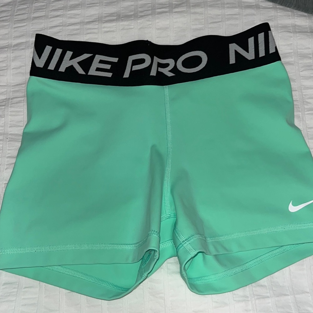 NIKE PRO 3” SHORTS